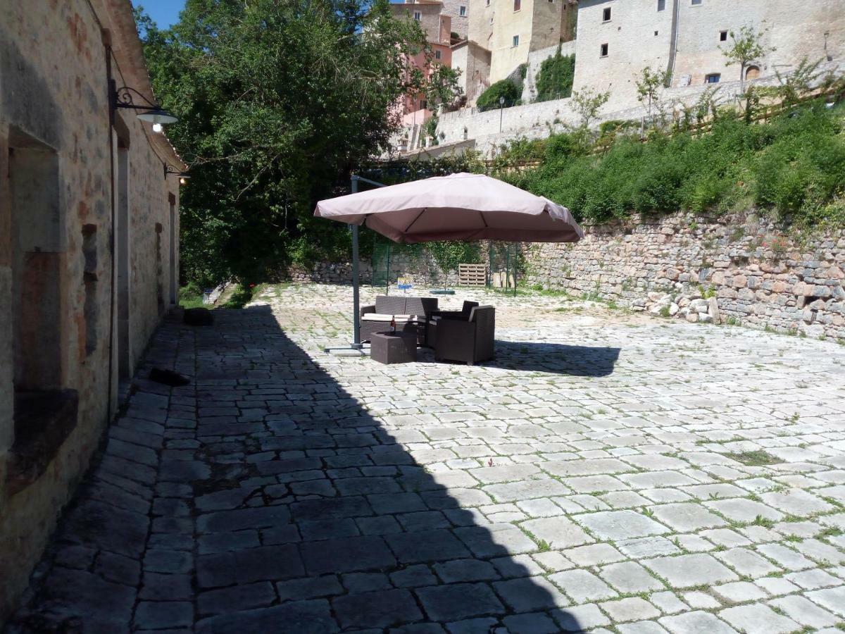 Le Aie Di Postignano Apartment Sellano ภายนอก รูปภาพ
